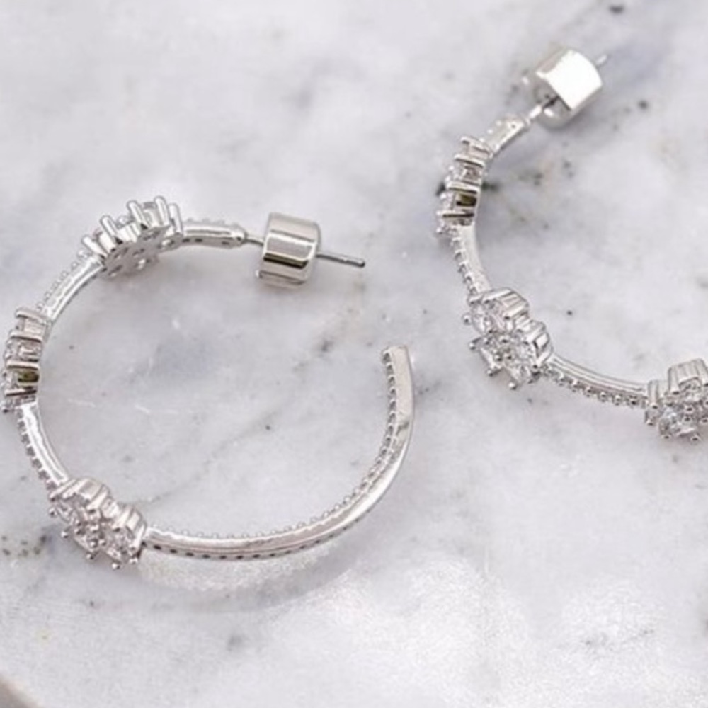 New Kate Spade GLEAMING GARDENIA FLOWER HOOPS - Picture 10 of 16